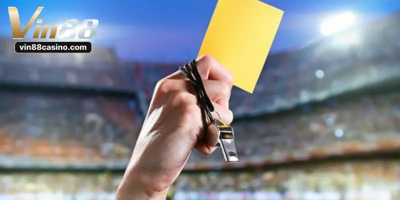 Luôn nhớ xem xét trọng tài bắt chính khi chơi kèo thẻ phạt